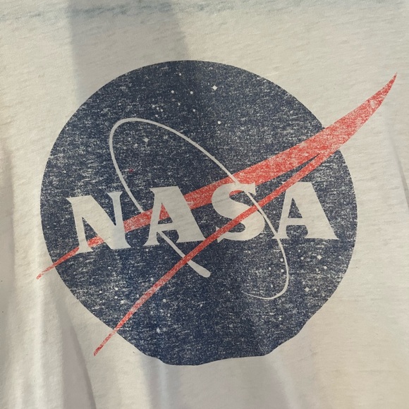 Women’s Top - Picture 2 of 2